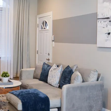 Beautiful Irving Two Bedroom Apartment Philadelphia Exterior photo
