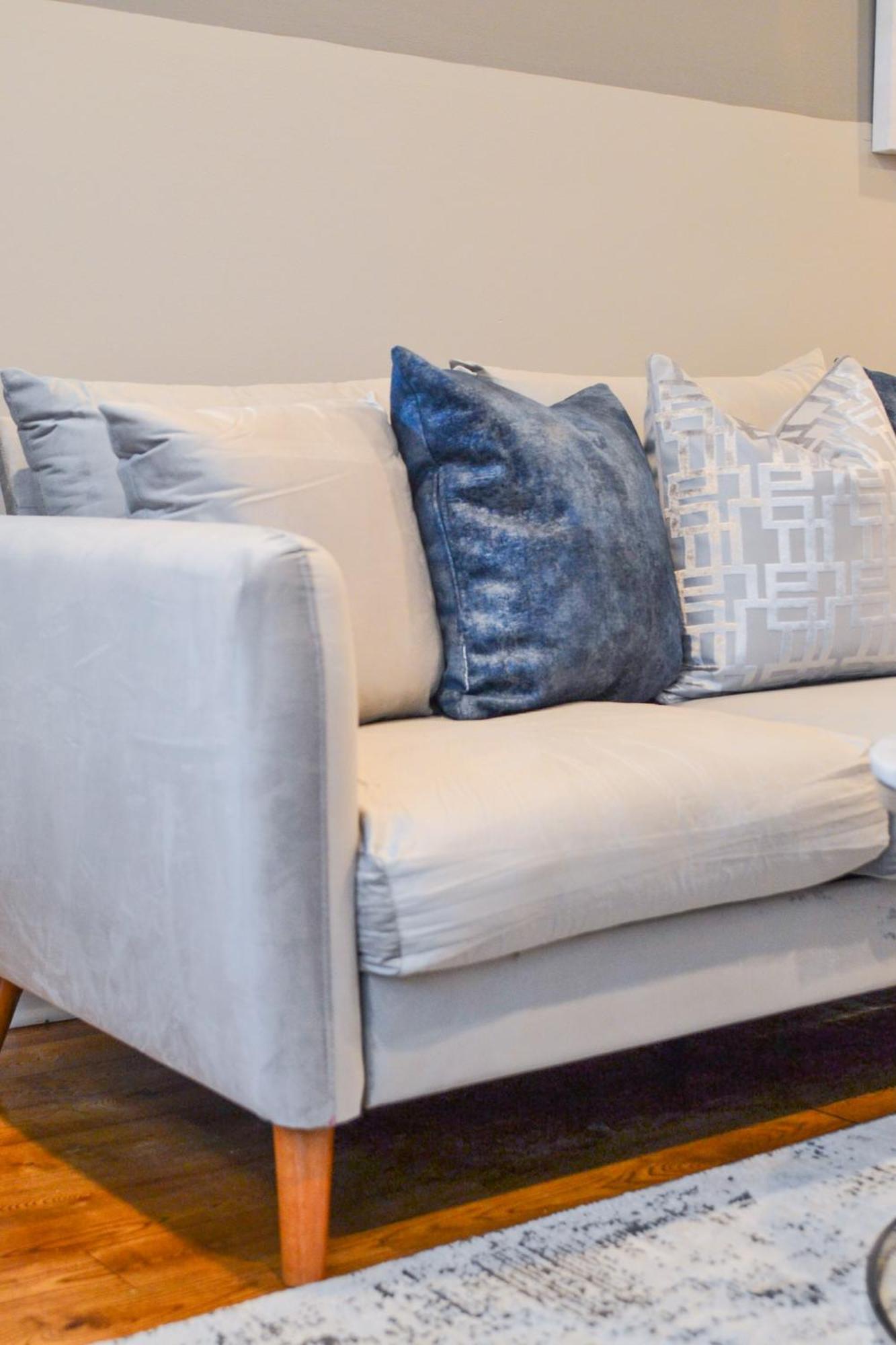 Beautiful Irving Two Bedroom Apartment *